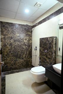 Sanzha Chulha Hotel - 2