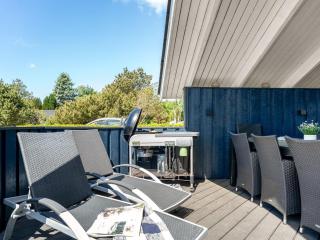 Holiday Home Roope - 800m from the sea by Interhome - 2