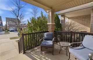 Cozy Kitchener-Waterloo Home - 8