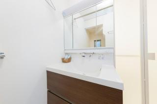 NEW Cozy house with Elevator, Free Internet - 3