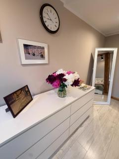 Rose & Vintage Mansard - 9