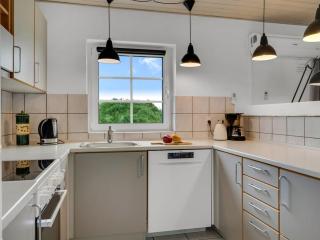 Holiday Home Hildegard - 50m from the sea by Interhome - 4