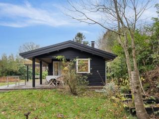 Holiday Home Naema - 1km from the sea by Interhome - 2