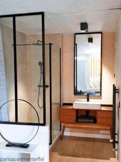 Elegant 48sqm apartment Eiffel - view & large terrace - 1