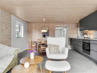 Holiday Home Sylvelin - 40m from the sea by Interhome - 1
