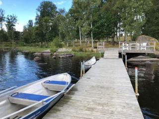 Holiday Home Schönes Ferienhaus in Småland mit Sauna- Bootssteg zum Schwimmen mit Ruderboot by Interhome - 9