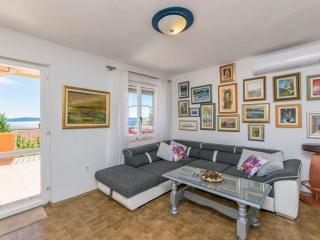 Apartment Ruhiggelegenes Apartment mit Terrasse in Strandnähe by Interhome - 5