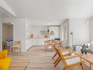Holiday Home Edine - 917m from the sea by Interhome - 4