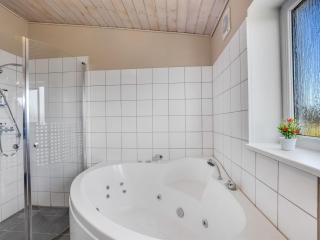 Apartment Arise - 700m from the sea by Interhome - 6
