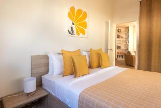 Cosy bungalow on Trou aux Biches coastal road - 1