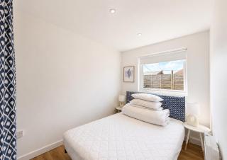 Chalet With Free Wifi At Rainbows End Near A Lovely Norfolk Beach Ref 31002R - 3