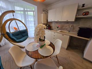 Luxury Premium Apartment - Beach Swimming Pool & Spa Resort - 3