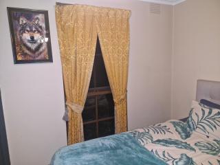 Private Studio Ensuite & Kitchenette - 7