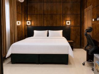 Xenia Essence Luxury Hotel - 6