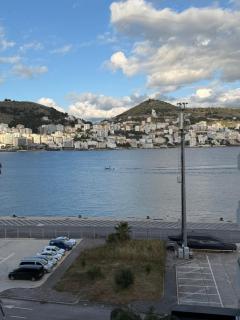 Portside Beachfront Premium Apartment - 3