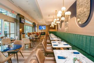 Coast Coal Harbour Vancouver Hotel by APA - 3