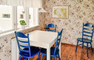 Amazing Home In Hagalundmjölby - 7
