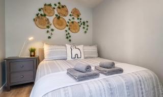 Limoilou 4 Guests AC Free Parking 5 min DT - 8