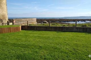 House facing the beach with terrace and sea view - 9