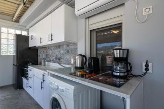 Myrto luxurious top floor studio - 2