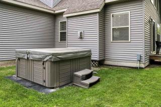 Lake It Easy Hot Tub Fire Pit Beach Access - 5