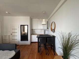 The Merchant House Studio - 8
