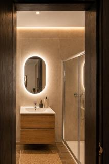 The Black Falcon – Vacation Rental - 7
