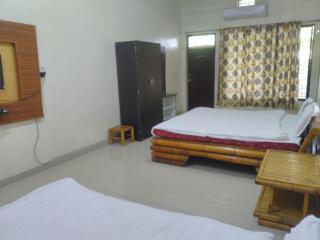 Natraj hotel rooms and restaurant - 6