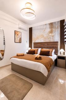 The Black Falcon – Vacation Rental - 2