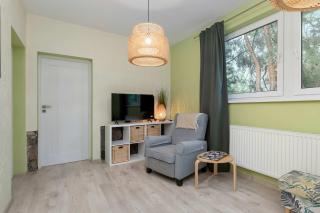 Przestronny Apartament dla 8 osób w Spokojnej Okolicy by Noclegi Renters - 5