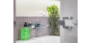 CBD City Skyline 2BR Escape With Ultra Luxury Pool Gym - 8
