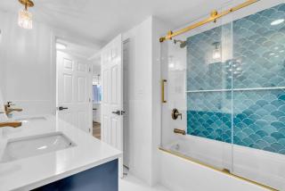 Luxury Beachfront Condo - 6