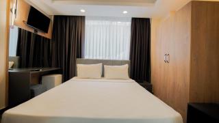 Blue Serenity Hotel - 8