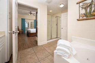 Phoenix West 2202 - 5