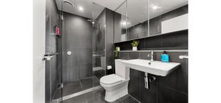 NYE Chic Waterfront 2BR Luxe With Pool, Gym, Parking - 6