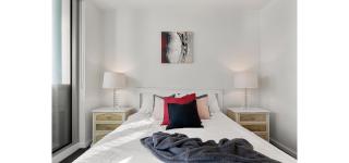 NYE Chic Waterfront 2BR Luxe With Pool, Gym, Parking - 3