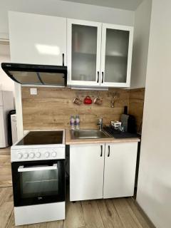 Cozy 1-Bedroom Central Flat - 6