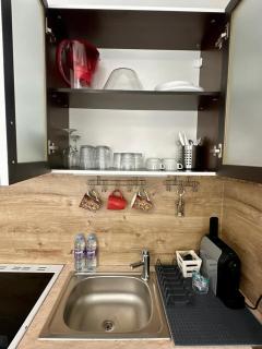 Cozy 1-Bedroom Central Flat - 2