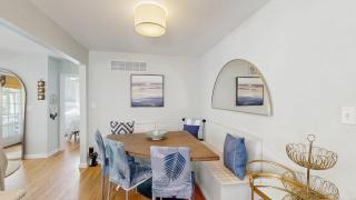 Rehoboth Beach Gem - Porch Washer & Dryer Walk to Beach - 4