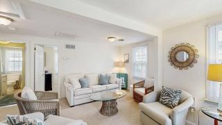 Rehoboth Beach Gem - Porch Washer & Dryer Walk to Beach - 7