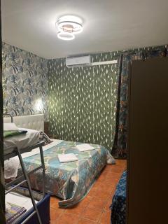Magenta Roma house - 2