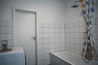 Livemore24 - Apartment 2 in Gladbeck WLAN - Smart-TV - 24-7 Check-in und Küche - 1