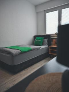 Livemore24 - Apartment 2 in Gladbeck WLAN - Smart-TV - 24-7 Check-in und Küche - 2