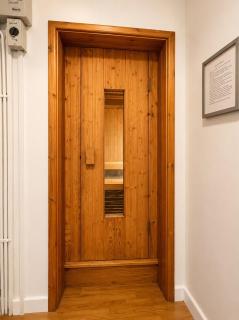 Large Group Stay in Cardiff Sauna, Pool Room - 1