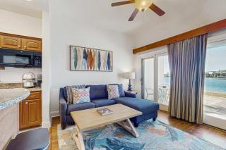 Gorgeous coastal home with plenty of space shared pool and easy beach access - 6