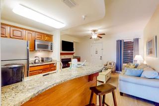 Sunset-view dog-friendly condo w balcony overlooking water beach access pool & hot tub - 2