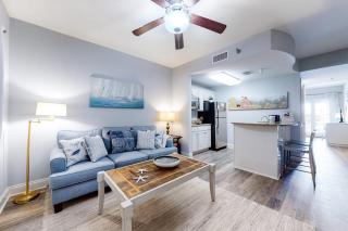 Stylish condo with lake views bike rentals & pools - walk to the beach - 3