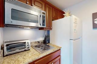 Boutique studio walking distance to the Gulf- resort pools & amenities - 1