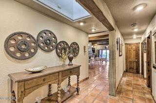 LUXURY CONDO VIEWS GREAT VIEWS NEAR SHOPS FOOD I-10 w - 4