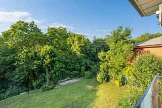5BR North York Home - Sleeps 11 - Parking - 2